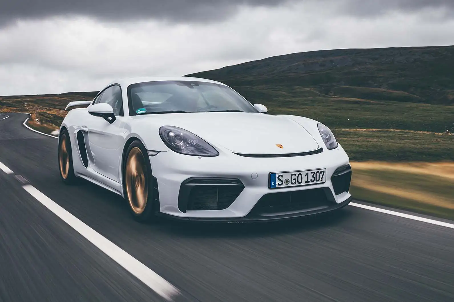 Cayman GT4